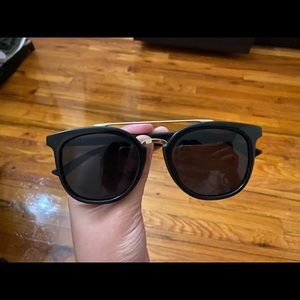Gucci Sunglasses/ Shades